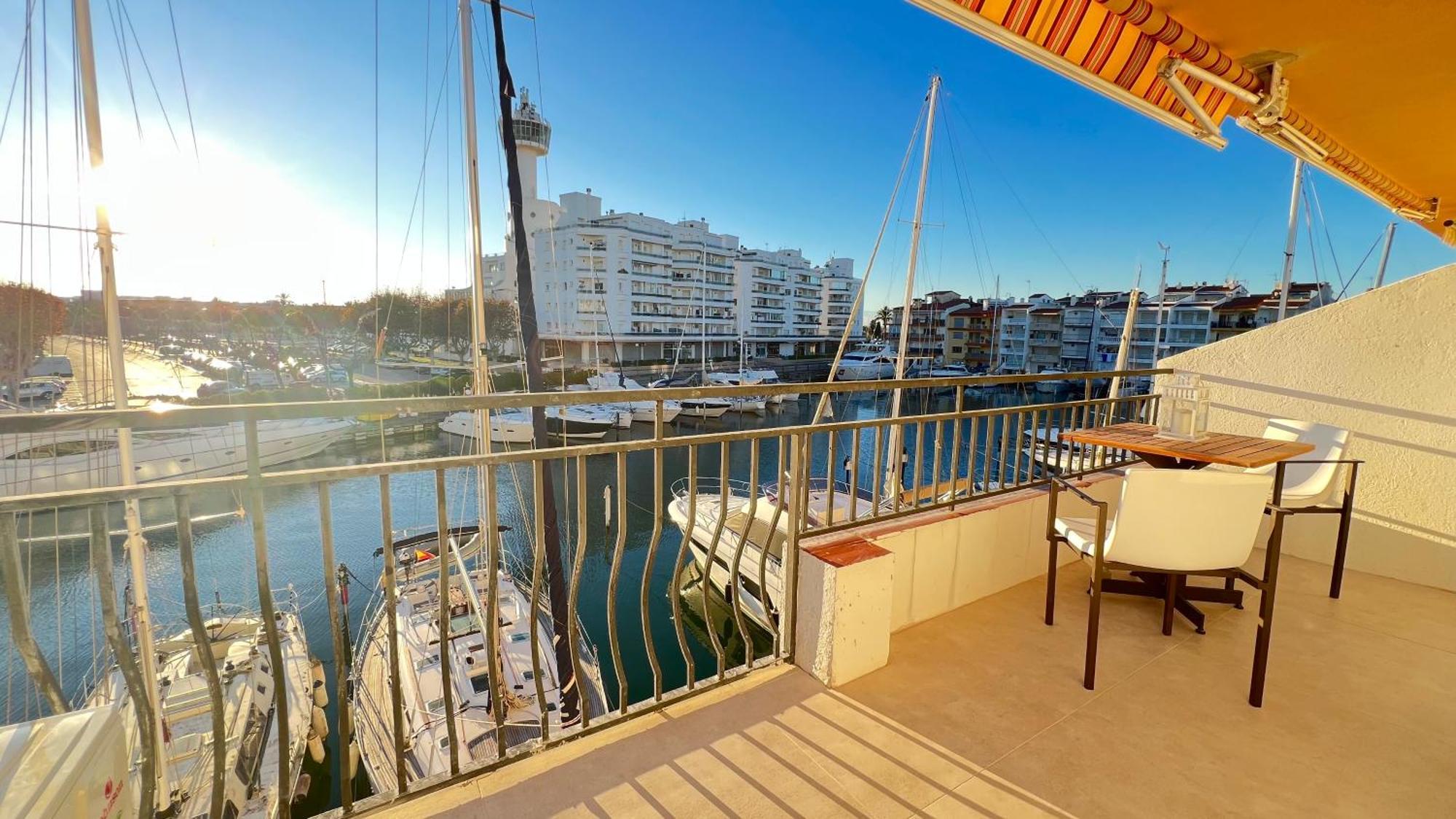 Estudio Frente Al Canal Con Terraza 艾姆布里亚布拉瓦 外观 照片