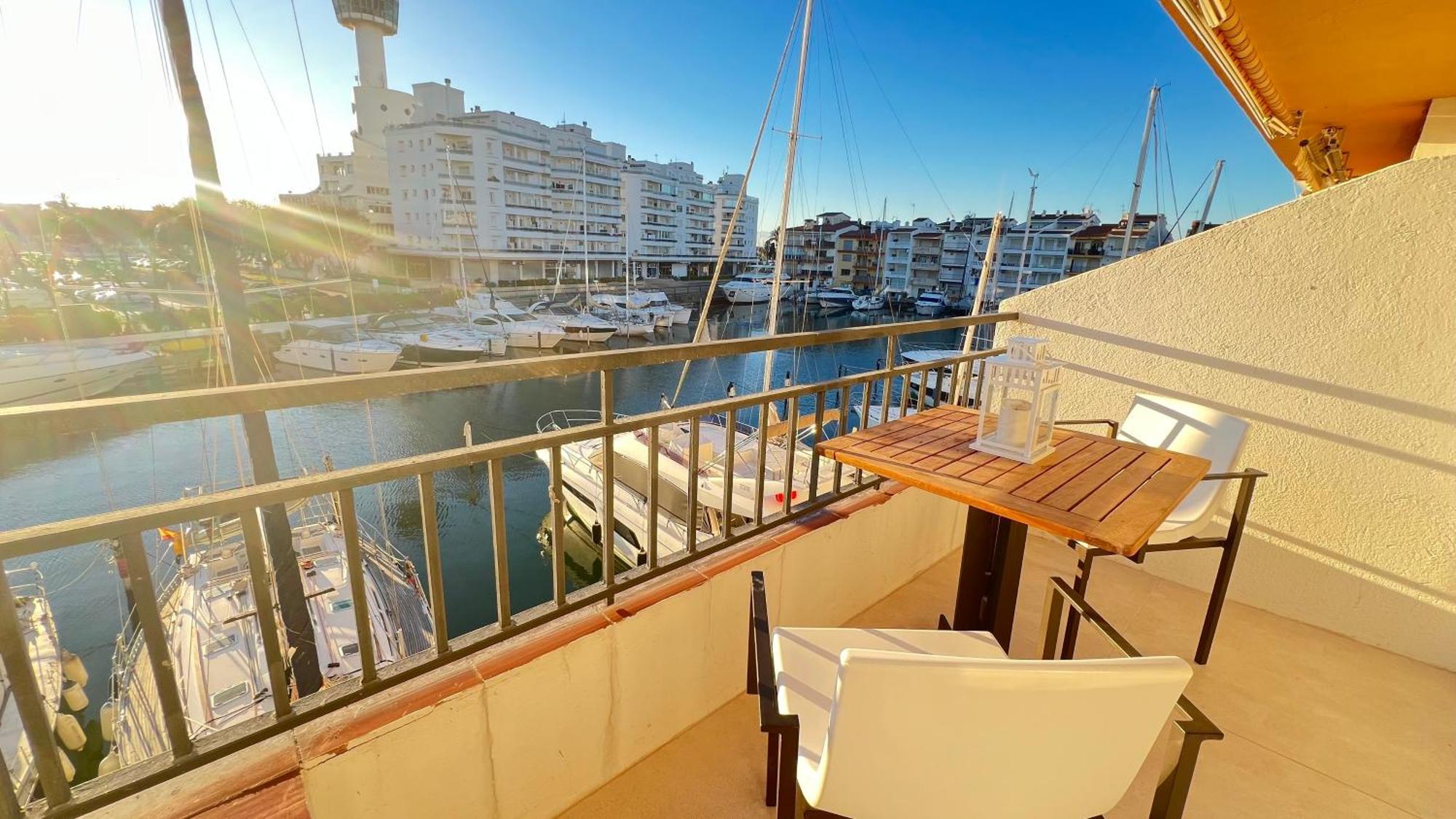 Estudio Frente Al Canal Con Terraza 艾姆布里亚布拉瓦 外观 照片