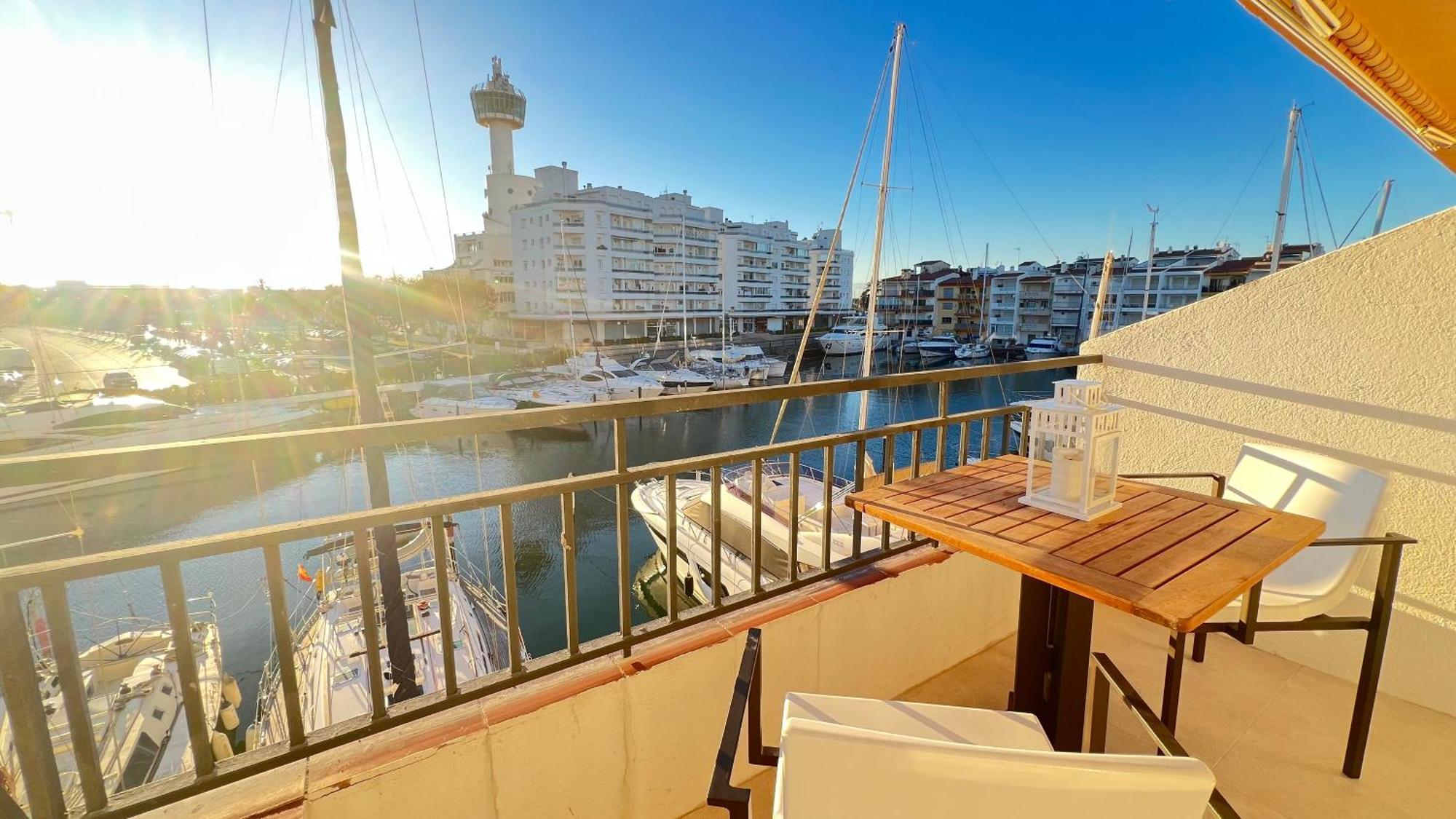 Estudio Frente Al Canal Con Terraza 艾姆布里亚布拉瓦 外观 照片